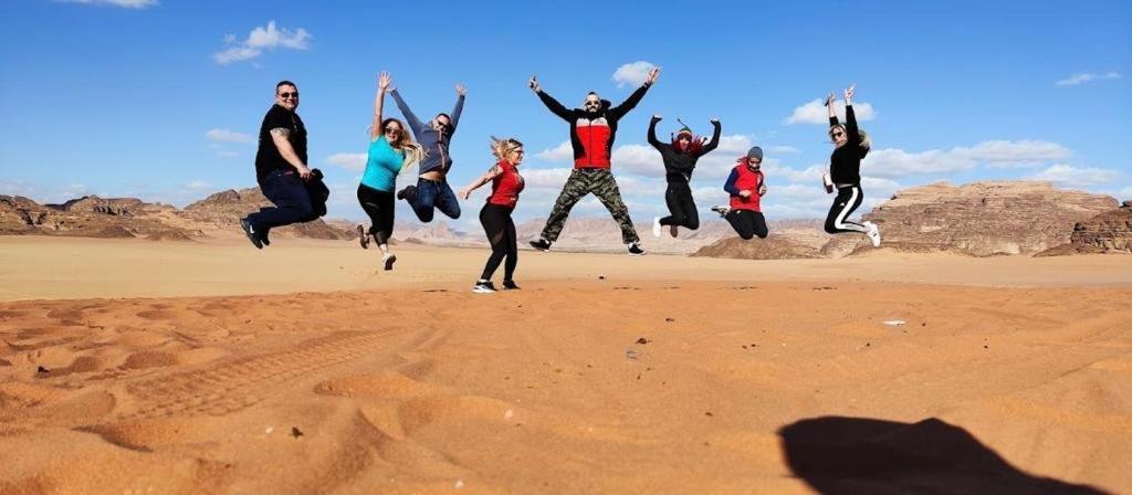Wadi Rum Wonders Camp Ngoại thất bức ảnh